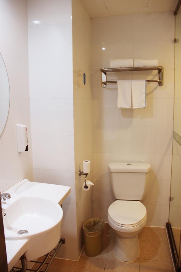 Hanting Hotel Zibo Yiyuan Lushan Road חדר תמונה